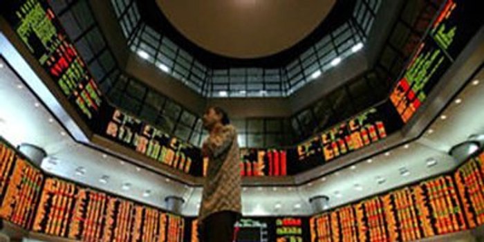 收评：沪指跌1.26%失守4000点，全市场超4700股收绿，银行板块逆势护盘